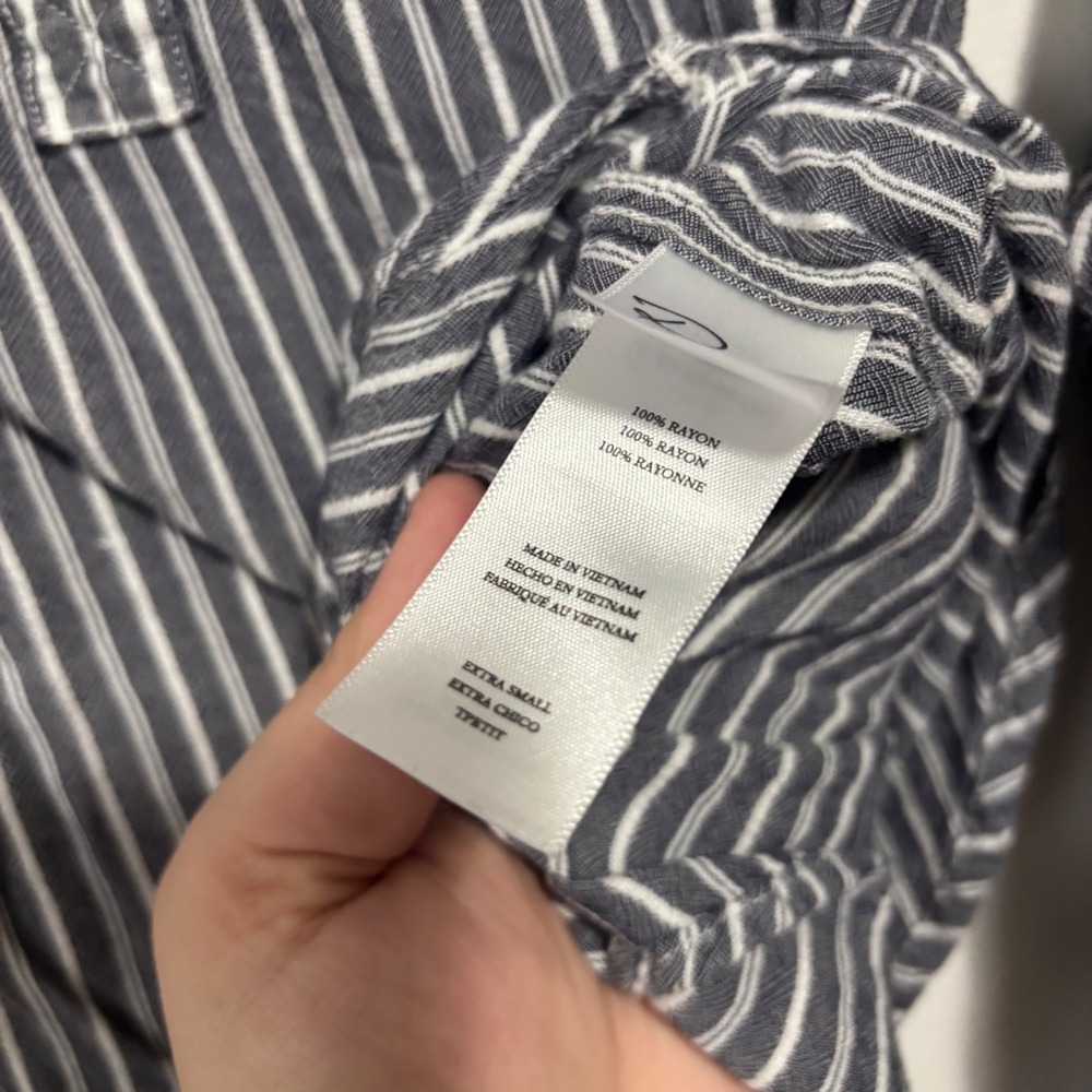 Rails Womens XS Gray White Striped Rayon Popover Button Down Long Sleeve Shirt - Picture 3 of 4